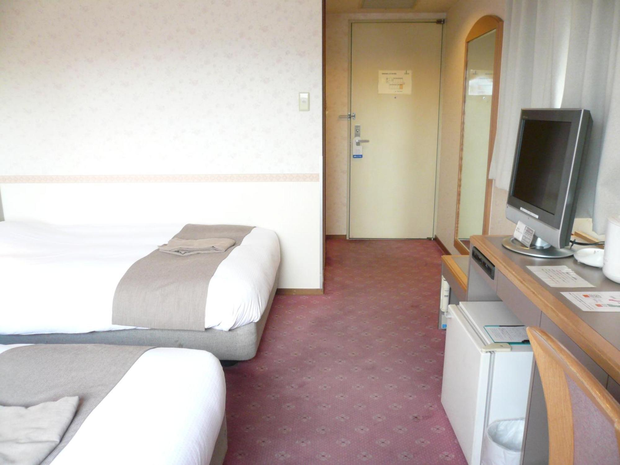 Takayama City Hotel Four Seasons Habitación foto