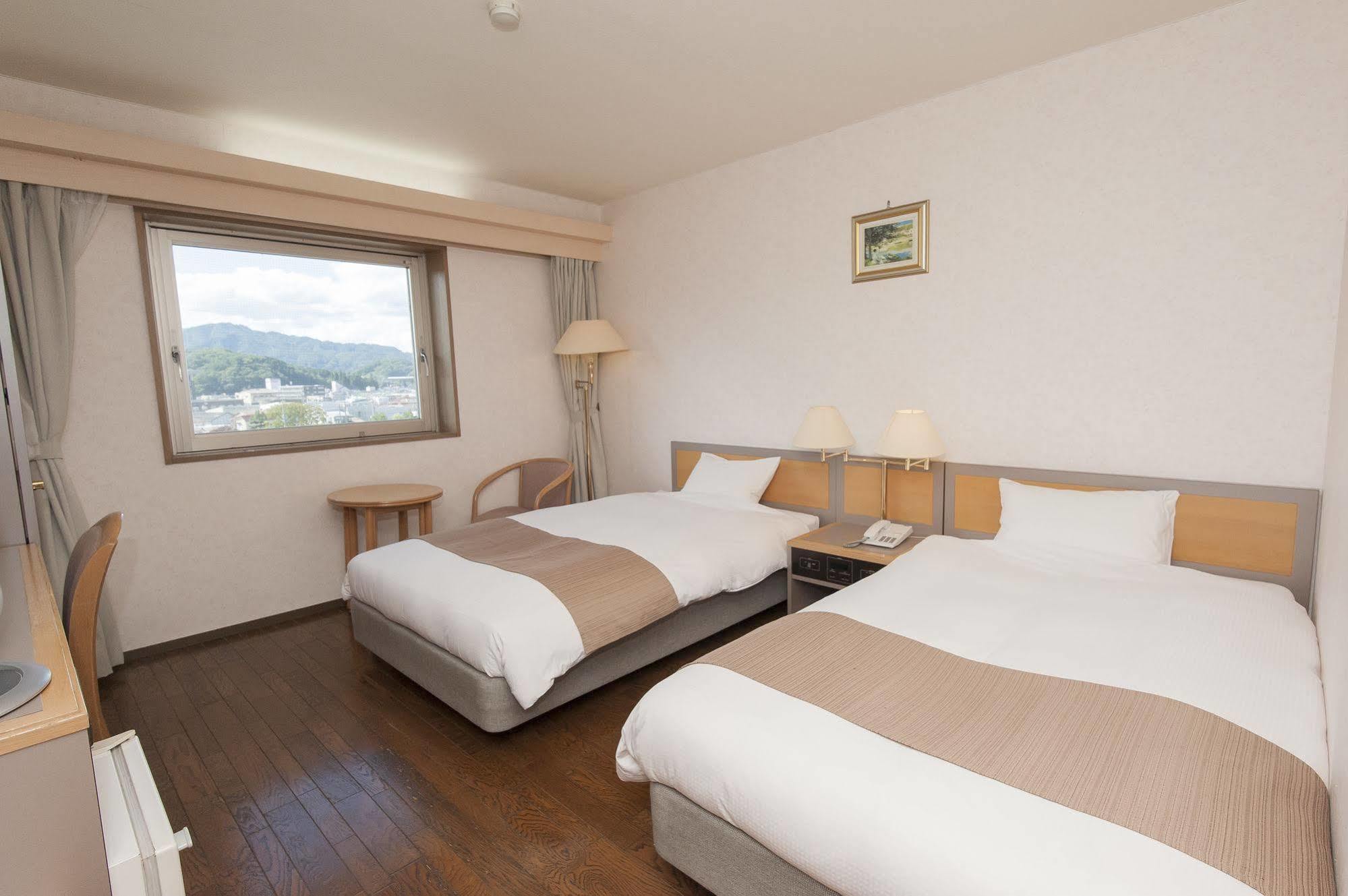 Takayama City Hotel Four Seasons Exterior foto
